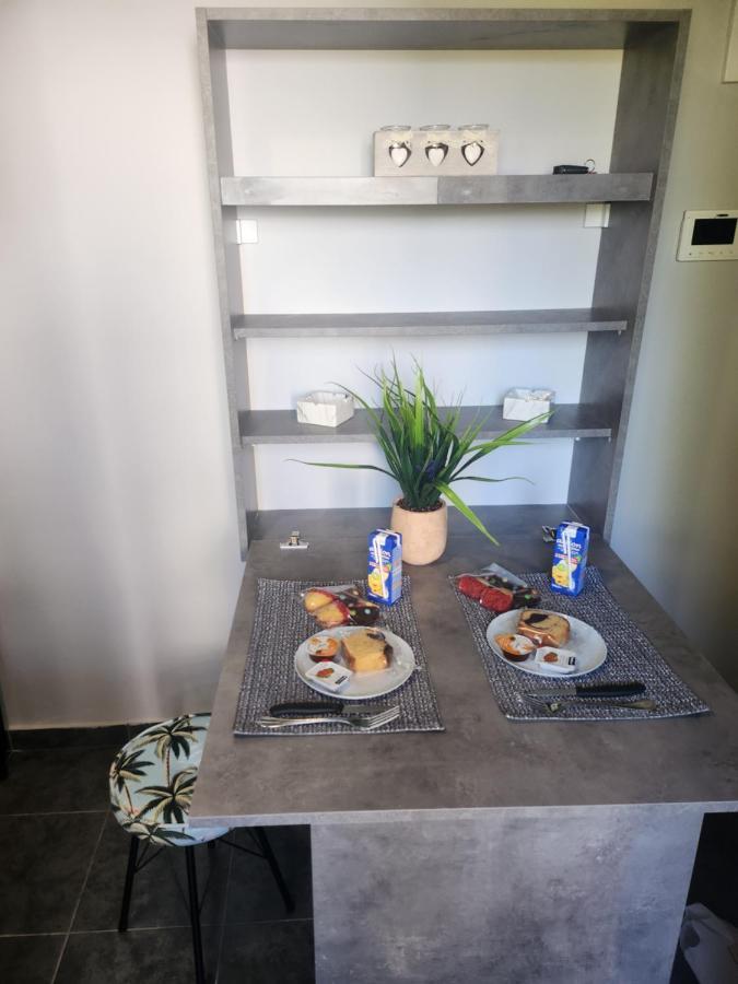 Small Luxury Apartment Anavyssos Exteriör bild